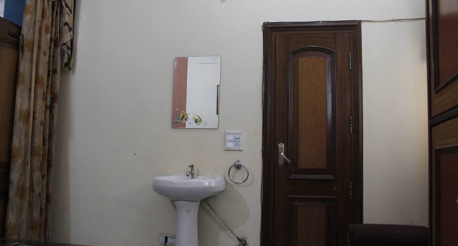 Hotel Golden Palace, Chandigarh 5